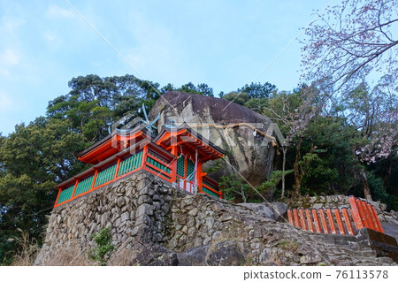 熊野三山祭祀的發源地“神倉神社” 熊野三山祭祀的發源地“神倉神社” 76113578