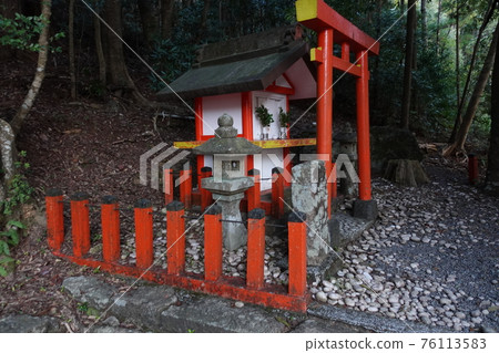 "Kamikura Shrine", the birthplace of the Kumanosanzan worship where the gods descended "Kamikura Shrine", the birthplace of the Kumanosanzan worship where the gods descended 76113583