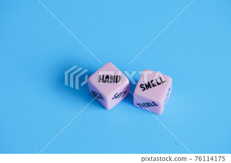 Dice English character dice Dice English character dice 76114175