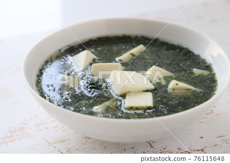 Moroheiya soup Moroheiya soup 76115648