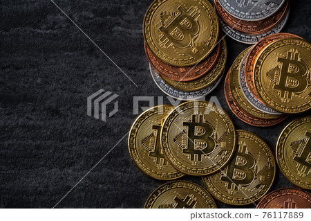 Bitcoin virtual currency cryptocurrency currency top view Bitcoin cryptocurrency ビットコイン Bitcoin virtual currency cryptocurrency currency top view Bitcoin cryptocurrency ビットコイン 76117889