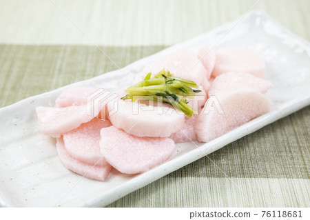 Delicious domestic Nagaimo pickled in plum vinegar 76118681