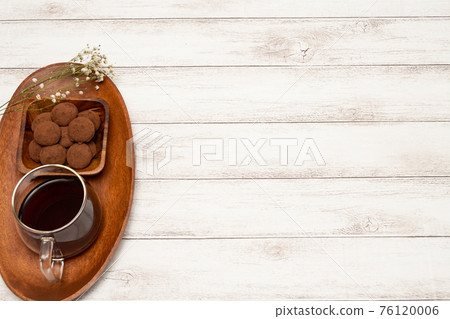 Chocolate and coffee Chocolate and coffee 76120006