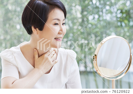 Beauty, Cosmetics, Skin Care, Middle Age Beauty, Cosmetics, Skin Care, Middle Age 76120922