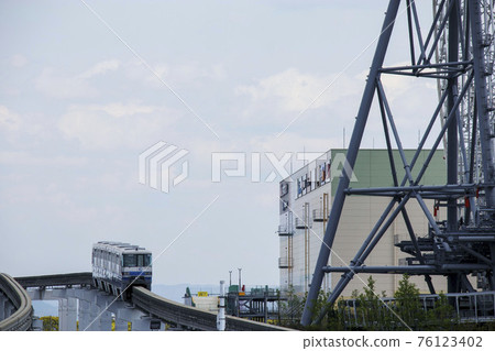 Monorail in Osaka Monorail in Osaka 76123402