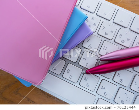 Business image · notebook · keyboard · female 76123444