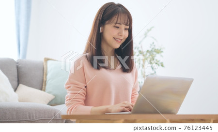 Home online meeting image 76123445