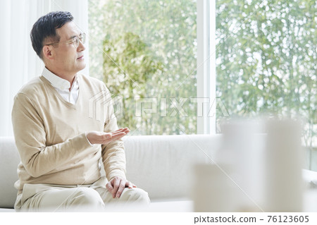 medicine, pain, medicine, middle age 76123605