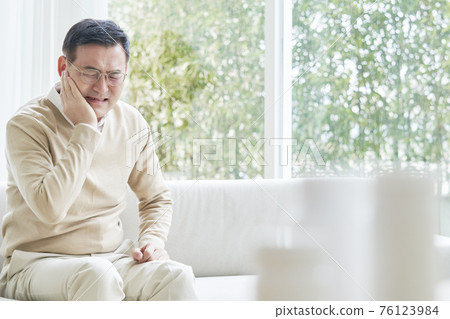 medicine, pain, medicine, middle age 76123984