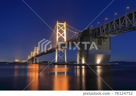 [Kagawa Prefecture] Night view of Bisan Seto Ohashi Bridge (lit up) 76124752