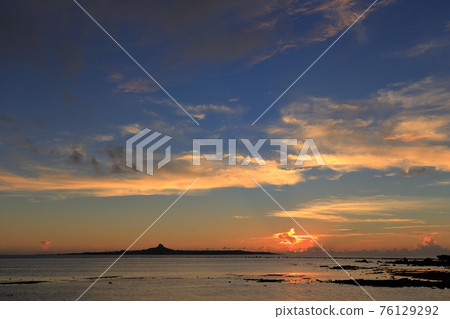 碧色伊江島的夜景 76129292