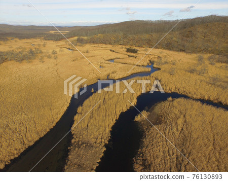 Aerial view / Autumn Kushiro Marsh (Tsurui Village, Hokkaido) Aerial view / Autumn Kushiro Marsh (Tsurui Village, Hokkaido) 76130893