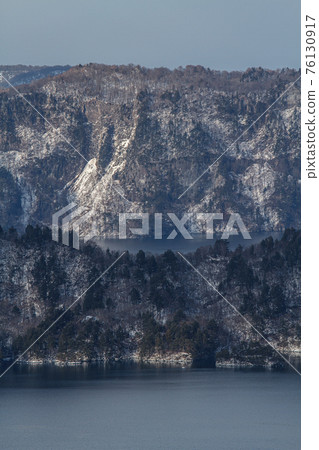 十和田湖在冬天 十和田湖在冬天 76130917