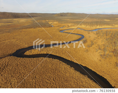 Aerial view / Autumn Kushiro Marsh (Tsurui Village, Hokkaido) 76130938