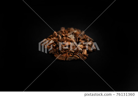 Chinese herbal medicine herbal medicine cinnamon bark 76131360