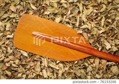 blade of wooden kayak or canoe paddle 76133206