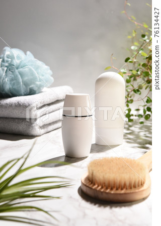 Bathroom skin care bottle Bathroom skin care bottle 76134427