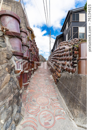 Tokoname Pottery Promenade Dokanzaka 76134925