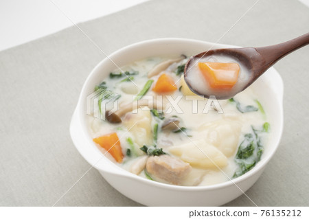 手工奶油燉菜 76135212