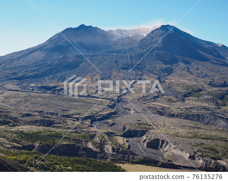 Mount Saint Helens, Washington. Mount Saint Helens, Washington. 76135276