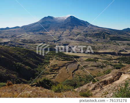 Mount Saint Helens, Washington. Mount Saint Helens, Washington. 76135278