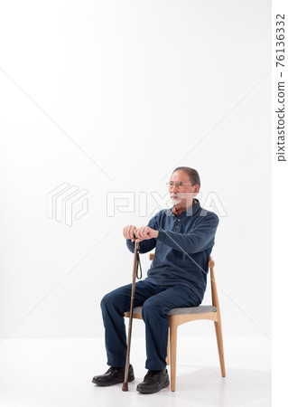 高級男性魔杖肖像坐 76136332