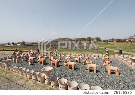 Hachimanzuka Kofun 76136580