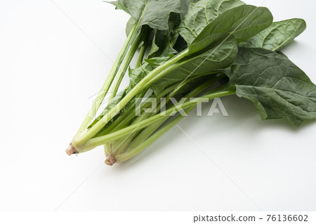 spinach  76136602