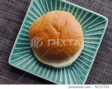 圓形漢堡包,食物 圓形漢堡包,食物 76137705
