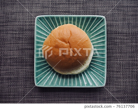 圓形漢堡包,食物 圓形漢堡包,食物 76137706
