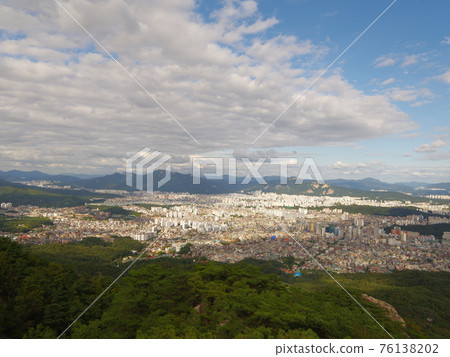 National Park. Bukhansan. Bul-amsan. Suraksan. City. Building National Park. Bukhansan. Bul-amsan. Suraksan. City. Building 76138202