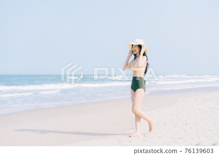 Woman bikini 76139603