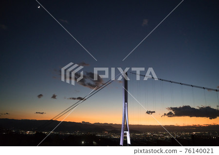 Mishima Skywalk at dusk 76140021