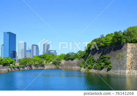 大阪城外堀和摩天大樓 大阪城外堀和摩天大樓 76141208