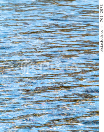 美麗的水面表達透明度 76142978
