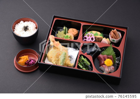 豪華 Makunouchi 便當飯套餐 豪華 Makunouchi 便當飯套餐 76145595