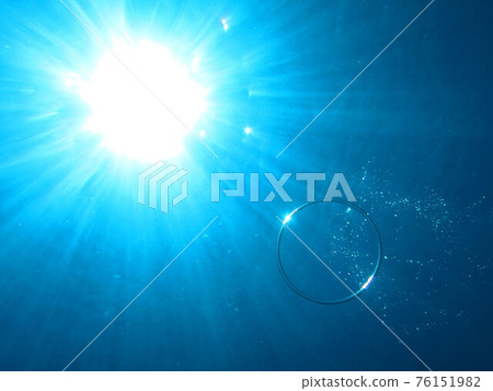 水下圖片泡泡圈 水下圖片泡泡圈 76151982