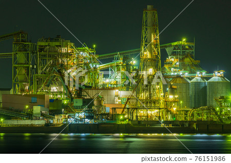 許田港美麗工廠的夜景[福岡縣北九州市] 76151986