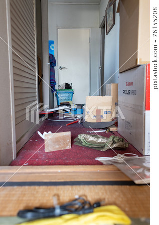 All-you-can-eat room (garbage house) 76155208