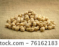 Chickpea on sackcloth 76162183