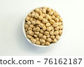 A cup of chickpea 76162187