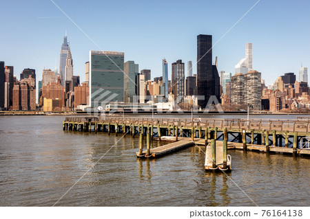Midtown Manhattan Skyline - New York City 76164138