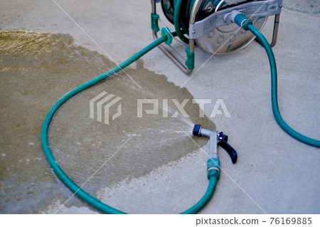 Watering hose and lever nozzle 76169885