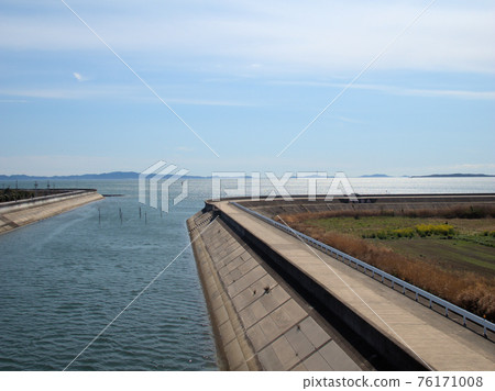 Yoshida Shore Yoshida Shore 76171008