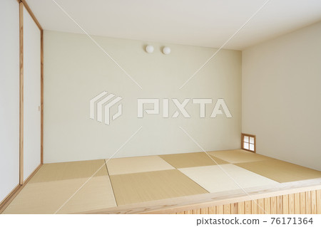 Japanese style room of newly built housing 76171364