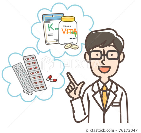 A man in a white coat explaining supplements 76172047