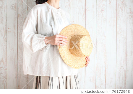 Straw hat and woman Straw hat and woman 76172948