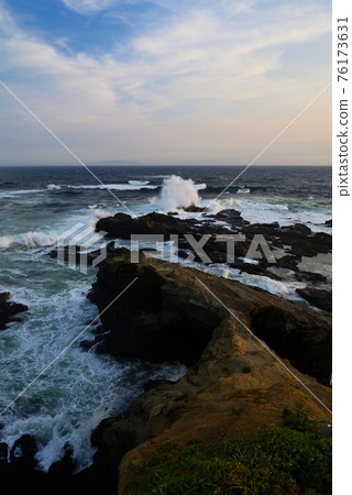 Akabanezaki (upper part of Uma-no-seidomon) 76173631