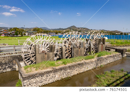 Active triple water wheel waiting for the rice cultivation season Asakura City, Fukuoka Prefecture Active triple water wheel waiting for the rice cultivation season Asakura City, Fukuoka Prefecture 76174501