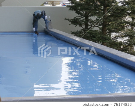 Waterproof the concrete deck Waterproof the concrete deck 76174833